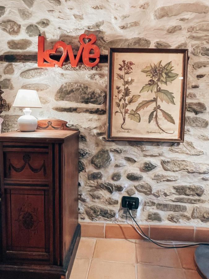 Bed and Breakfast Talking Stones Дольчеаккуа Экстерьер фото
