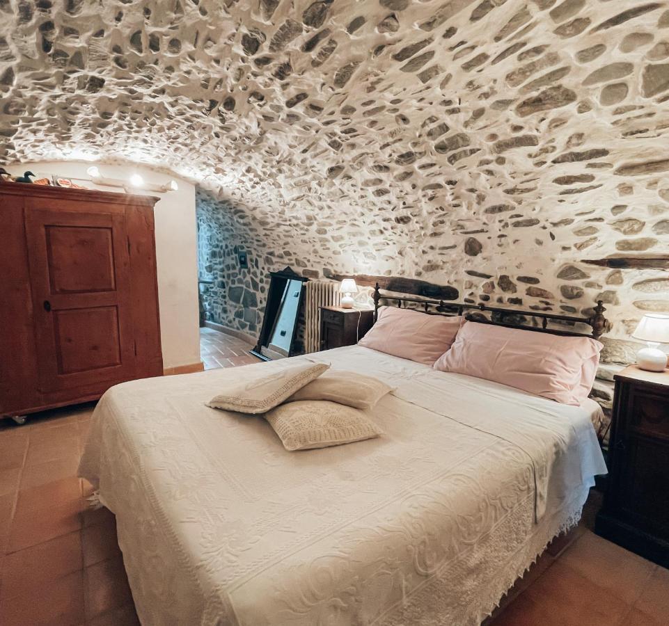 Bed and Breakfast Talking Stones Дольчеаккуа Экстерьер фото