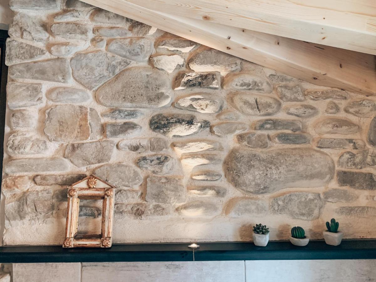 Bed and Breakfast Talking Stones Дольчеаккуа Экстерьер фото