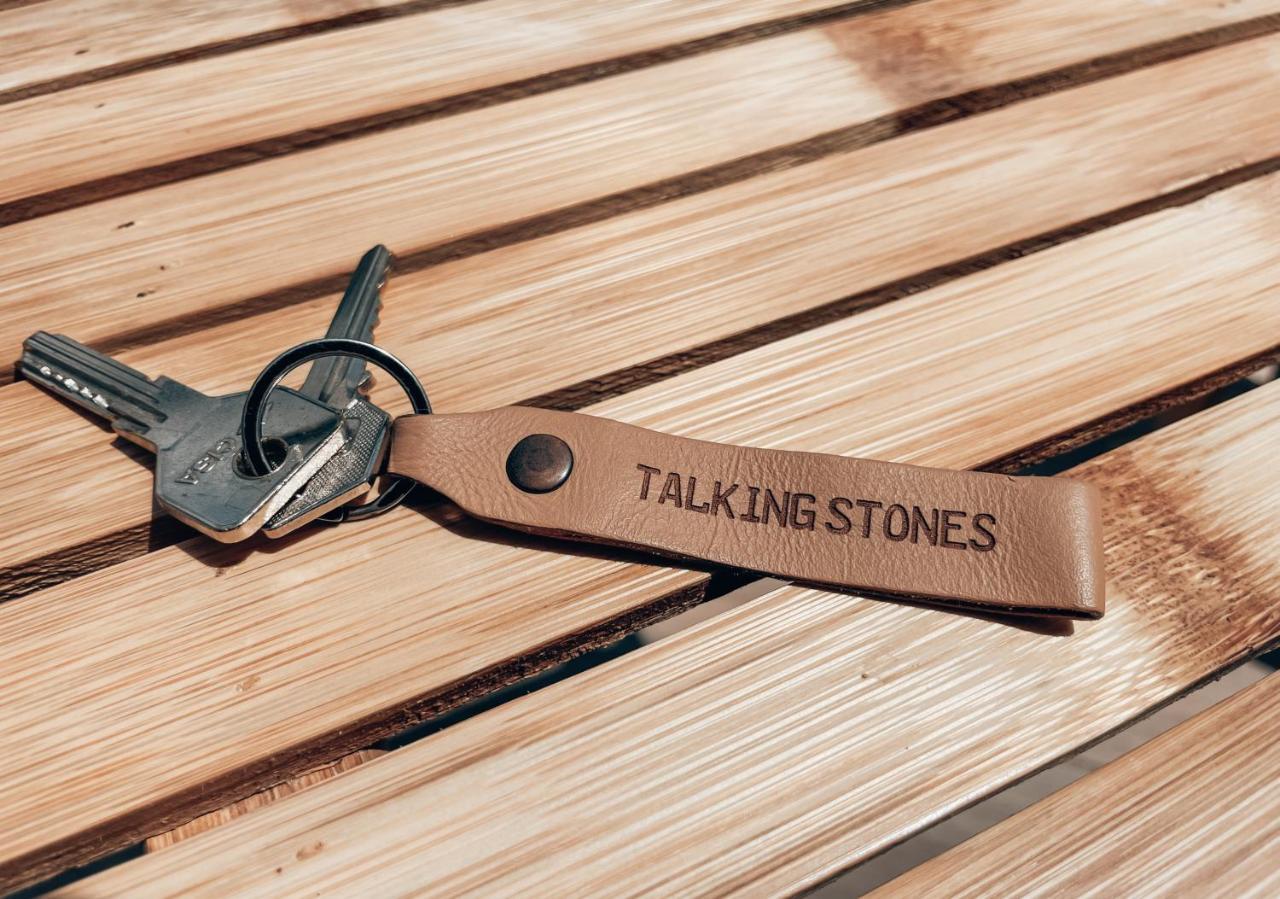 Bed and Breakfast Talking Stones Дольчеаккуа Экстерьер фото