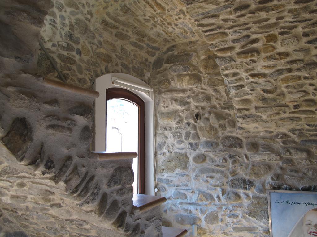 Bed and Breakfast Talking Stones Дольчеаккуа Экстерьер фото